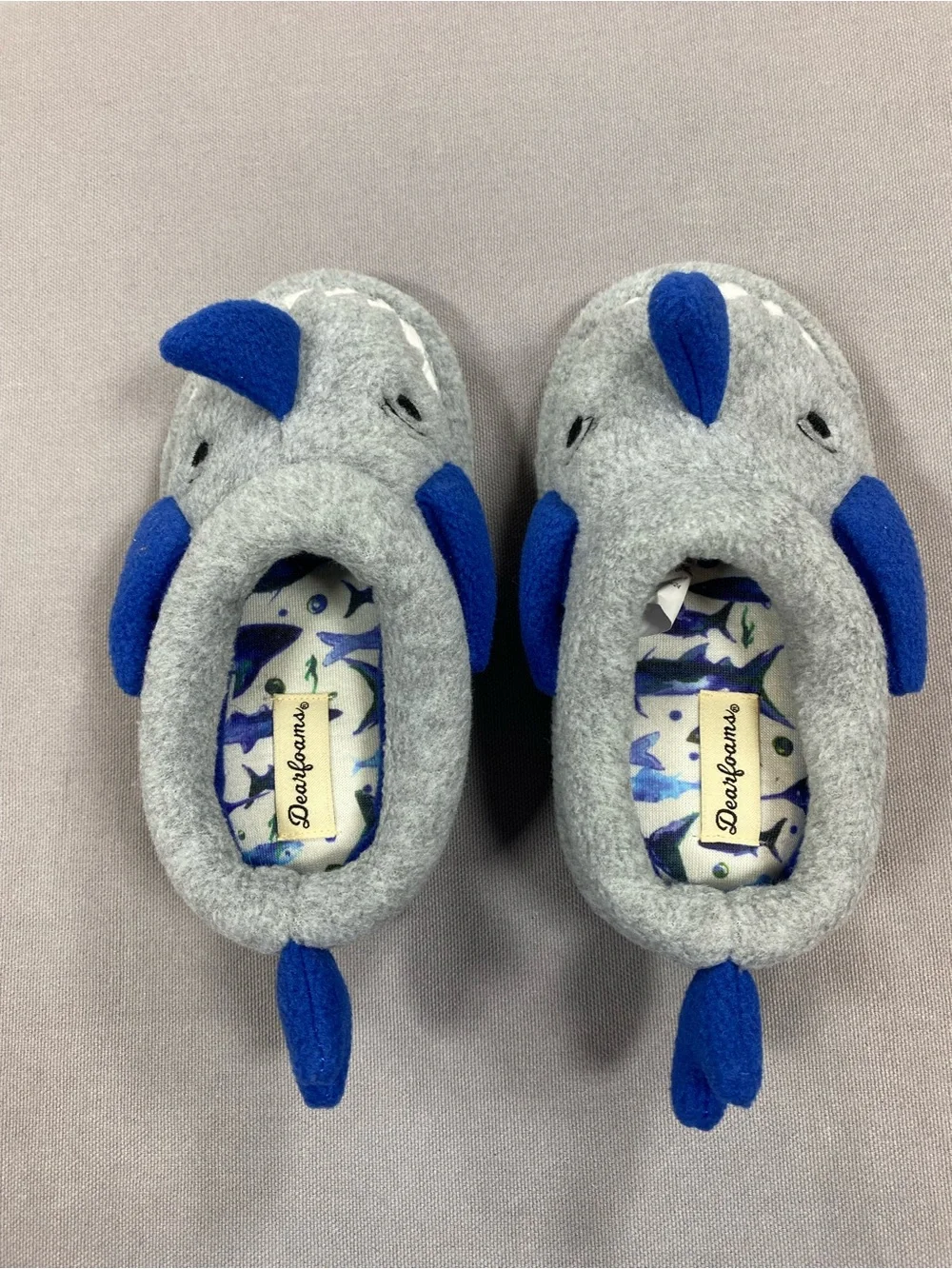 Dearfoams Kids Gray & Blue Shark Slippers Size 7-8